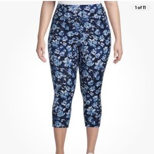 Terra and Sky Blue Floral High Rise Capris Leggings 3X (24W-26W) NWT